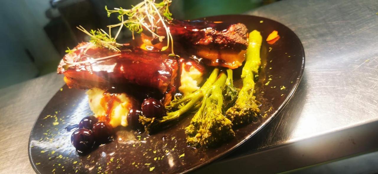The Copper Still Bar Restaurant & Boutique Rooms Dromod Esterno foto